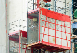 Машинист подъемника строительного грузового