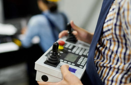 Испытатель электрических машин, аппаратов и приборов